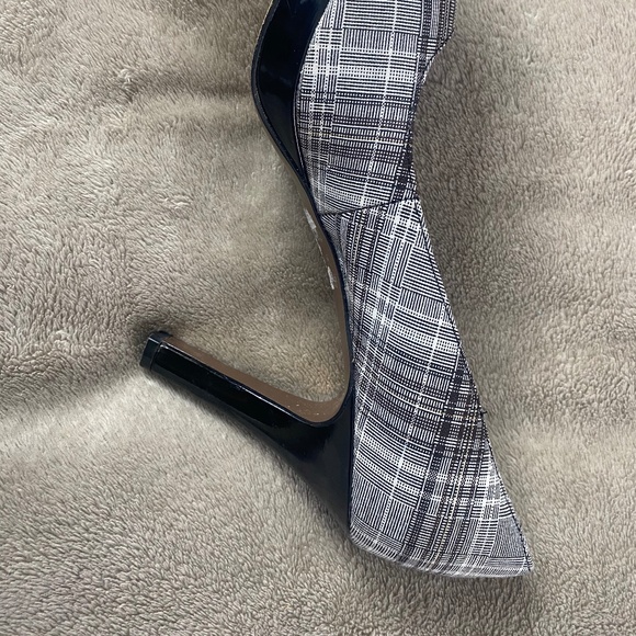 Black and White Plaid Heels - Picture 4 of 7